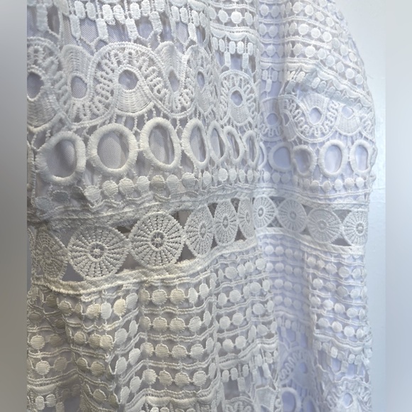 NWOT YOINS White Lace Sleeveless Lined Halter Back Zip Midi Dress - Size L - Picture 5 of 6